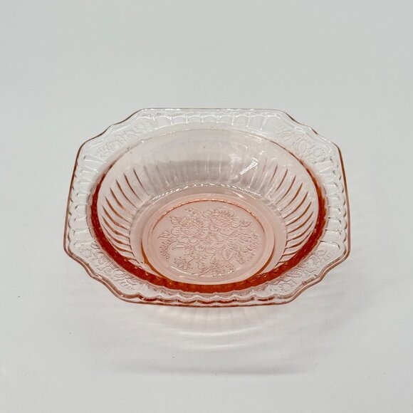 Vintage Mayfair Open Rose Pink Depression Glass Small Square Fruit Bowl - Picture 1 of 10